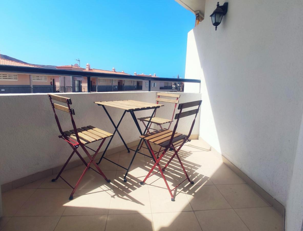 Estudio Summerland En Los Cristianos Арона Екстериор снимка
